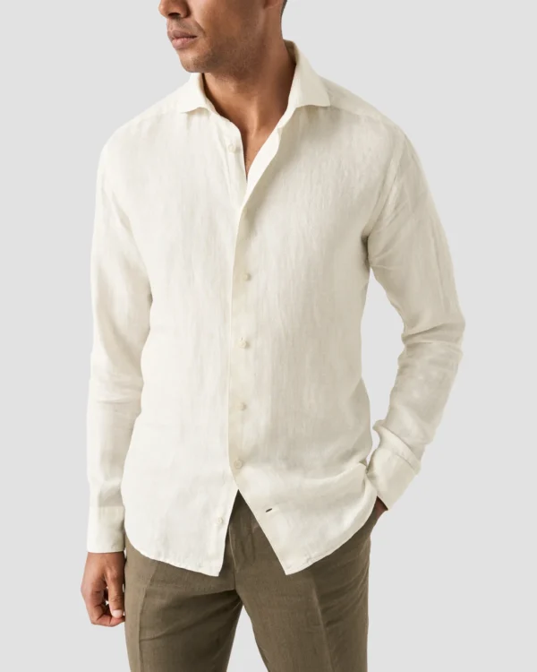 white solid twill linen shirt 2024 12 16T145549253Z.webp